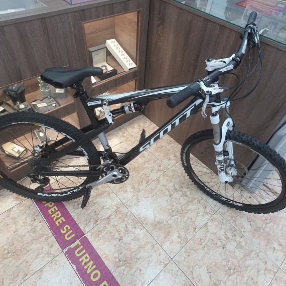 1-1-257855-1-Bicicleta Montana Scott Spark Talla M 26 Rueda Negra