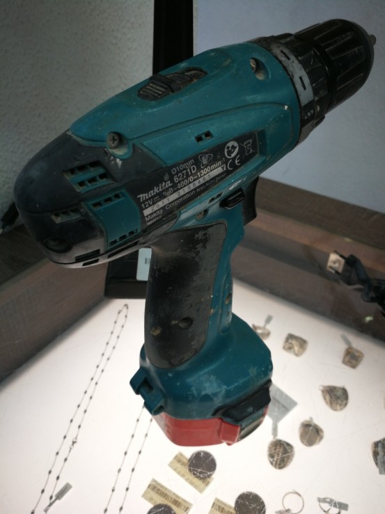 1-1-234253-3-Taladro A Bateria Makita 6271D 3 Baterias
