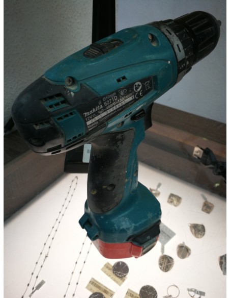 1-1-234253-3-Taladro A Bateria Makita 6271D 3 Baterias