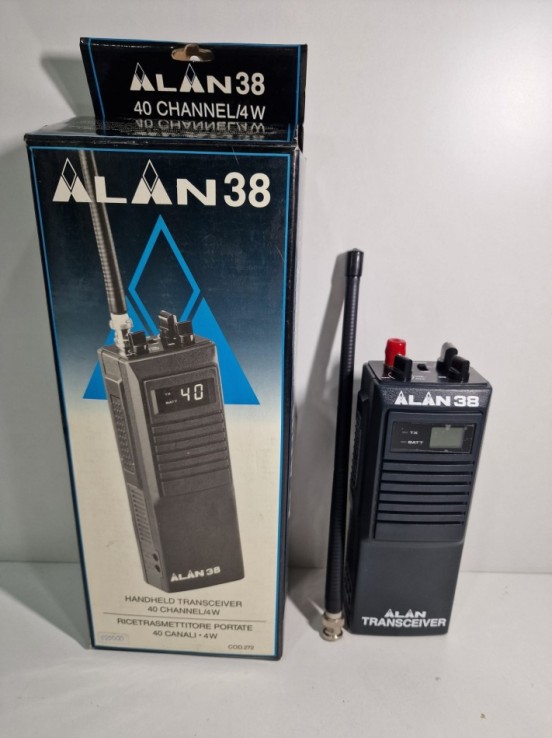 1-1-238010-1-Walkie Talkie Alan 38