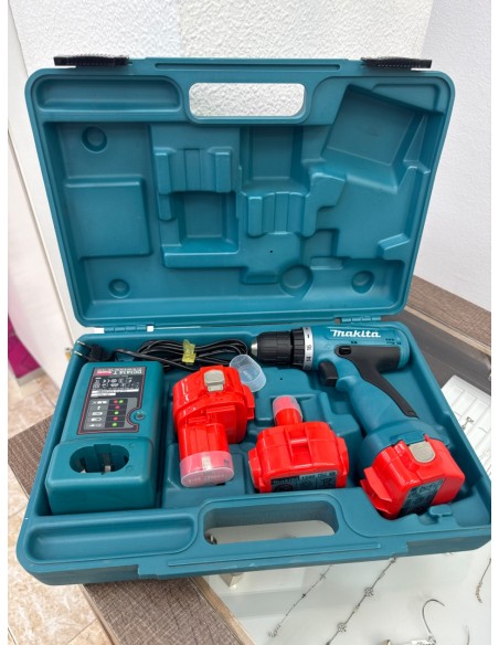 1-1-260688-1-Taladro A Bateria Makita 6270d 3 Baterias