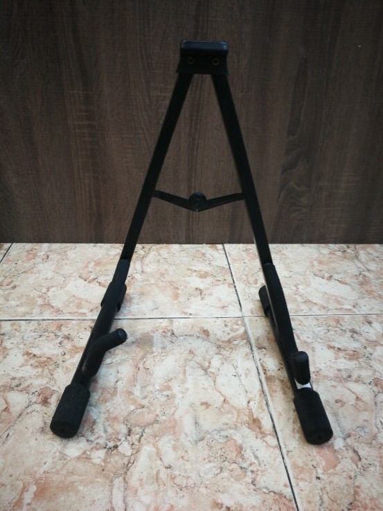 1-1-256749-1-Instrumento Cuerda Soporte Negro