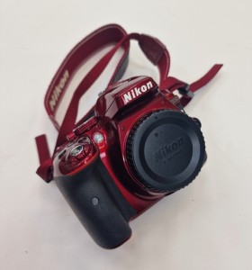 1-1-269282-1-Cámara digital réflex Nikon D5300 Roja 3 Baterias 2
