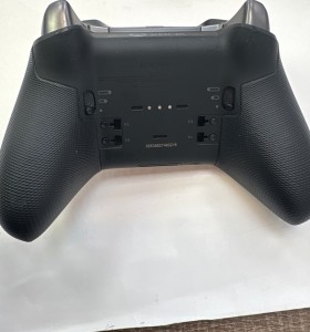1-1-259895-1-Mando Xbox Elite Series 2 2
