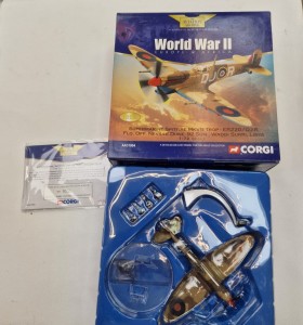 1-1-251658-1-Bebé y juguetes Corgi aa31904 SPITFIRE MKVB lIBYA  2