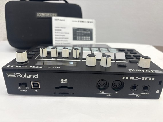 1-1-272987-3-Equipamiento DJ Roland MC-101 Groovebox 
