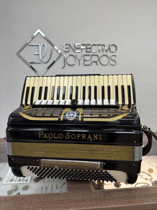 1-1-267404-1-Pianos Y órganos Acordeon Paolo Soprani 120 Bajos
