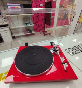 6-6-162675-1-Giradiscos Teac TN 300 Rojo