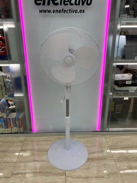 8-8-77543-1-Ventilador De pie 40cm 45w