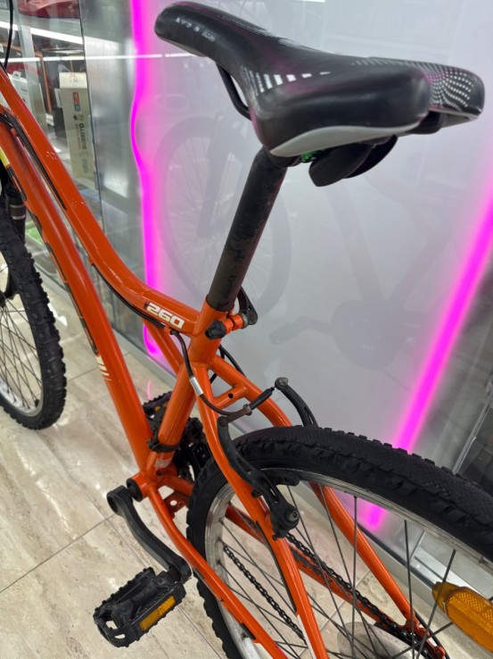 8-8-75702-7-Bicicleta Montana Racer 260