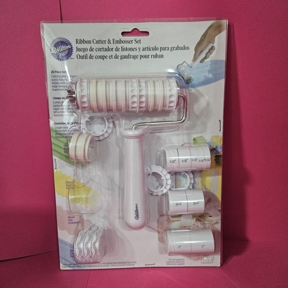 8-8-70527-1-Herramienta Especializada Cortador De Listones Y Artículos Para Grabado Wilton (NUEVO)