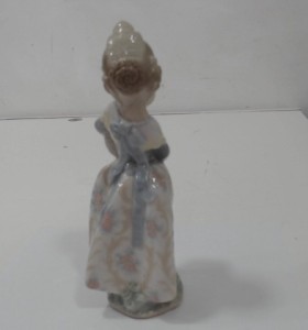 8-8-33065-1-Lladro Valencia Niña Cesta de Naranjas 7 Alto 2