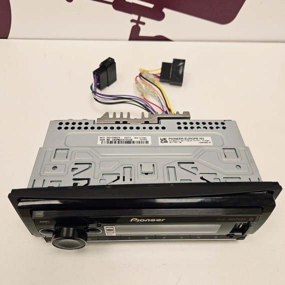 8-8-78200-2-Autorradio Pionner MVH-S520BT 2023