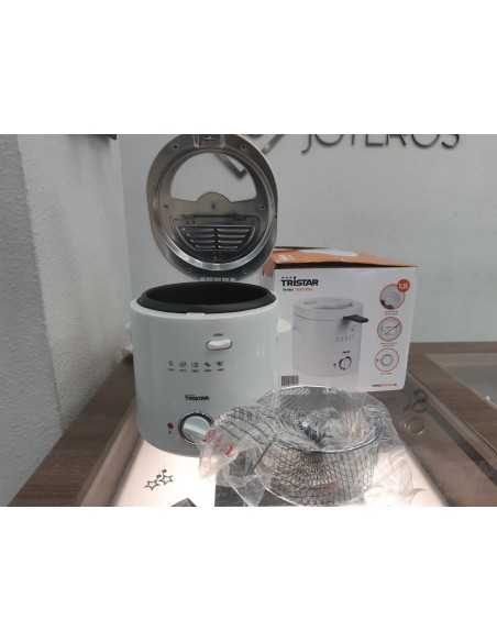 8-1-228880-1-Freidora TRISTAR FREIDORA FR6941 1,5LTS TERMOSTATO BLANCA 
