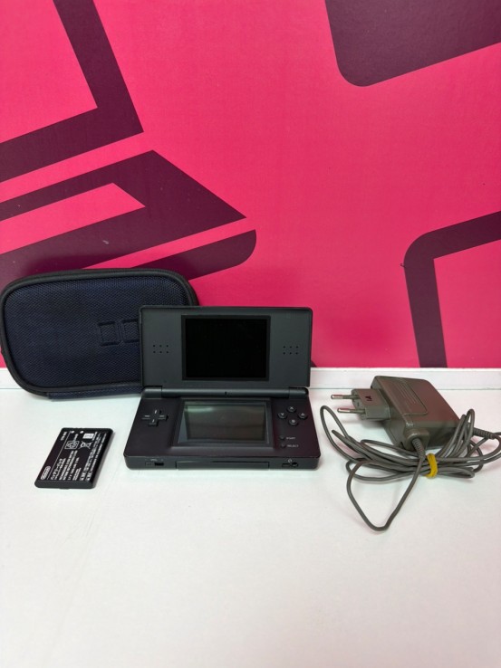 8-8-77715-1-Nintendo DSLite