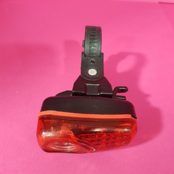 8-8-68834-1-Accesorio Y Complementos Luz Trasera