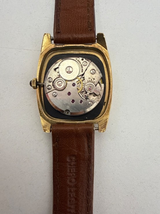 8-8-77660-5-Reloj pulsera unisex Certina de los años 70