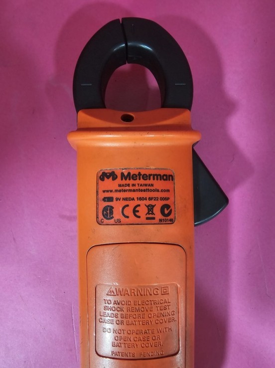 8-8-69929-3-Pinza Amperimétrica Meterman Ac75a 600A