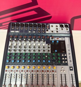 8-8-78108-1-Controlador Soundcraft Signature 12 2