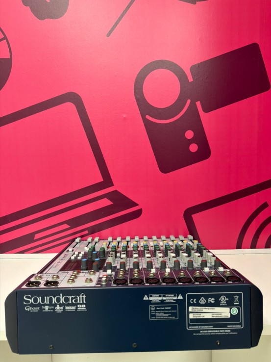 8-8-78108-4-Controlador Soundcraft Signature 12