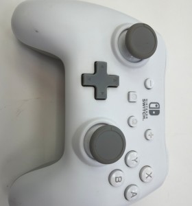 1-1-273260-2-Mando Nintendo Switch Mando Blanco