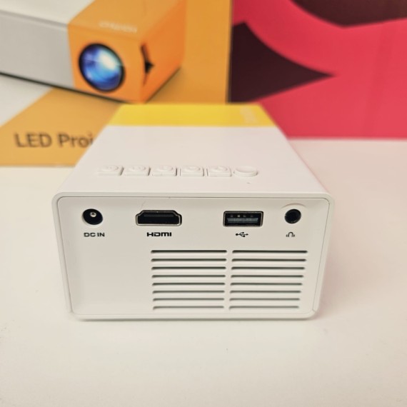 8-8-78408-6-Proyector VAMVO LED Projector VF200 (NUEVO)