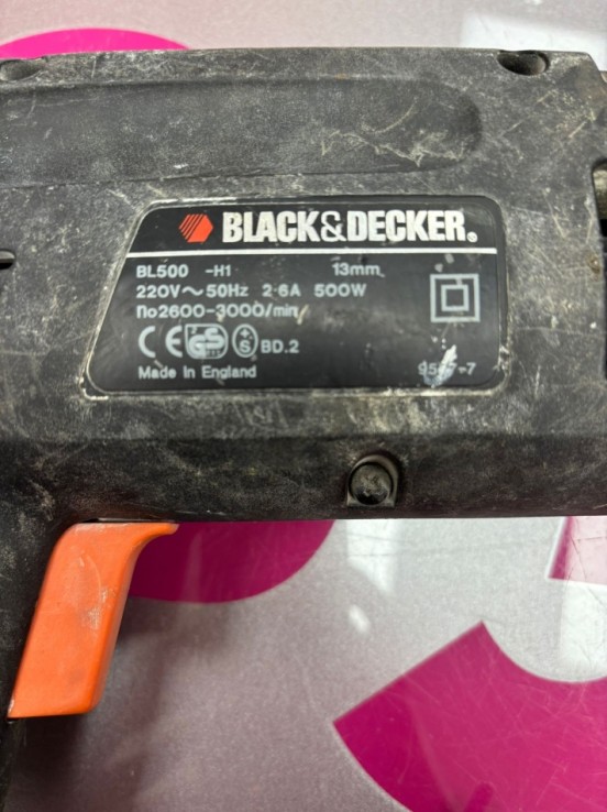 7-7-81144-1-Taladro Electrico Black Decker BL500