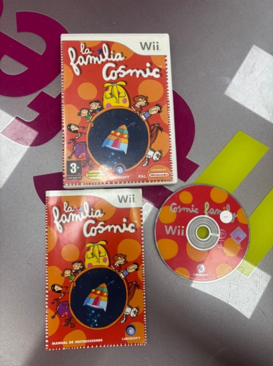 7-7-82198-1-Videojuego Wii La Familia Cosmic
