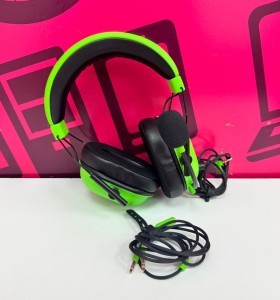 7-7-82321-1-Auriculares Razer