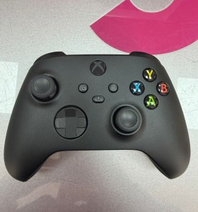 7-7-87552-1-Mando Xbox One 2