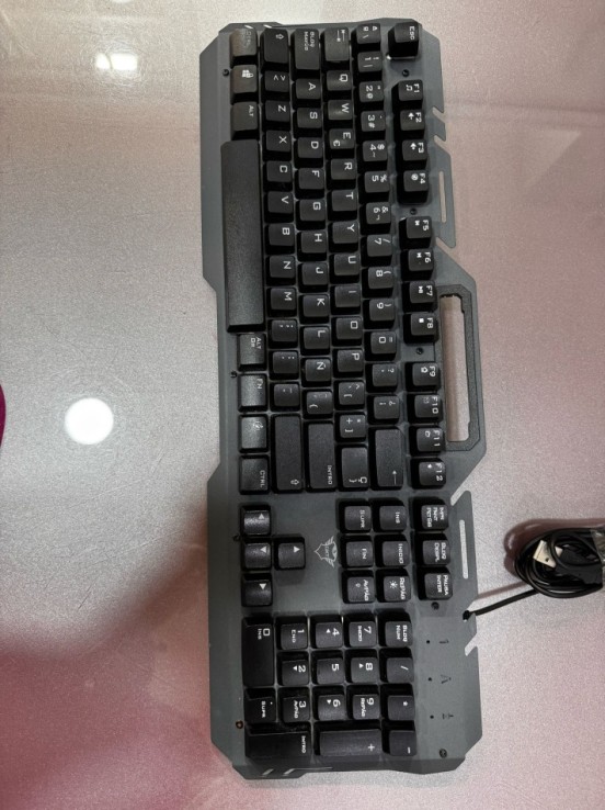 7-7-76805-1-Teclado Alfanumérico Gxt