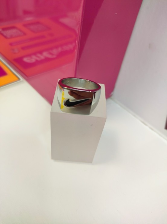8-9-75630-1-Anillo acero plateado con simbolo de nike T22