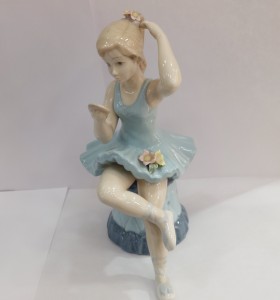 7-5-20687-3-Figura Mediflor Porcelana Valencia Bailarina