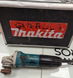 6-6-168302-1-Radial Makita GA4530
