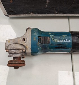 6-6-168302-1-Radial Makita GA4530 2