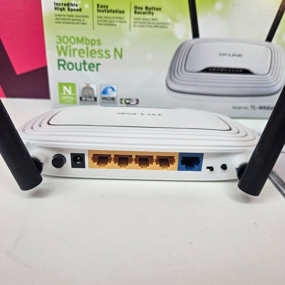 8-8-78519-3-Router Cable TP-LINK 300Mbps TL-WR841N