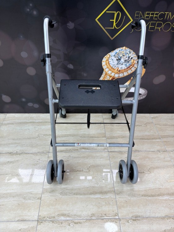 8-8-78461-1-Andador Con asiento 