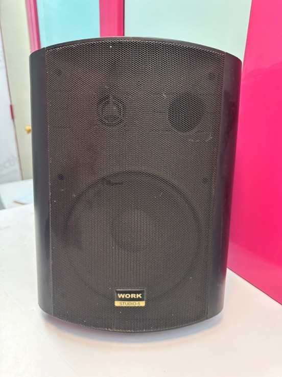 9-9-67535-1-Altavoces Home Cinema Work Studio 5