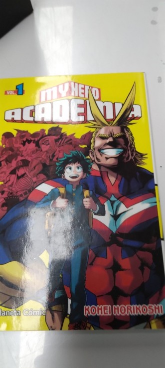 9-9-46176-1-Cómic My Hero Academia vol.1
