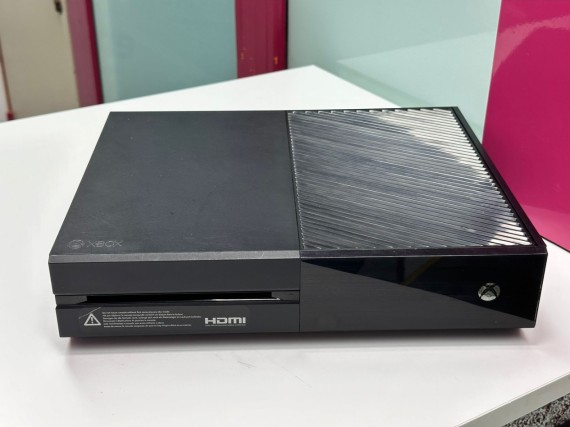 9-9-57497-2-Consola Xbox one 500GB (sin mando)