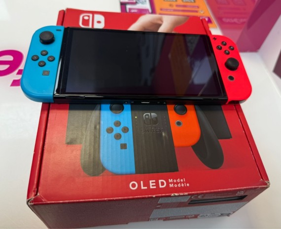 9-9-74243-5-Consola Nintendo Switch oled HEG-001
