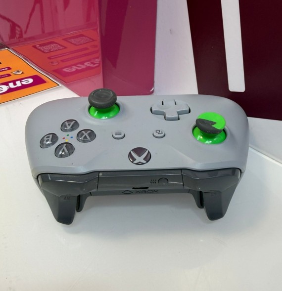 9-9-75280-6-Consola Xbox One S 1681 1t 
