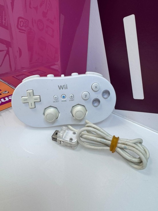 9-9-76102-1-Mando Clasico Wii
