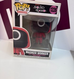 9-9-76446-1-Bebé y juguetes Funko masked worker 