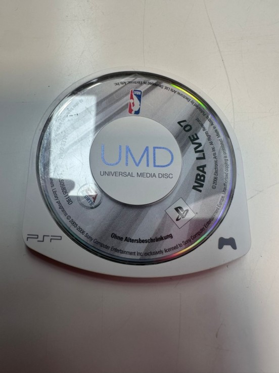9-9-56550-1-Videojuego PSP NBA LIVE 07