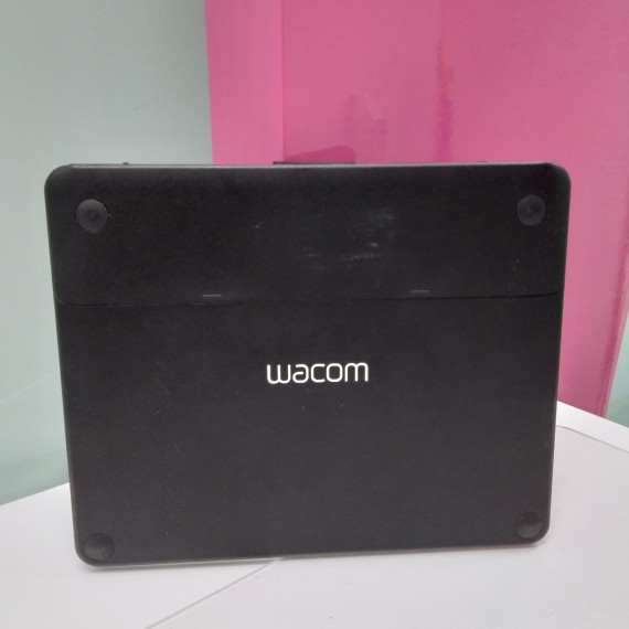 9-2-98164-2-Wacom Intuos Comic 