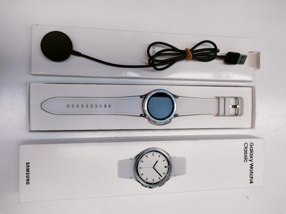 9-9-66243-1-Smartwatch Galaxy Watch4 Classic 1.5gb 20mm