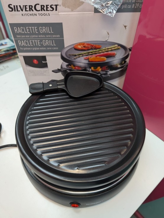 9-9-66908-1-Parrilla Electrica Silver Crest Grill (sin Uso)