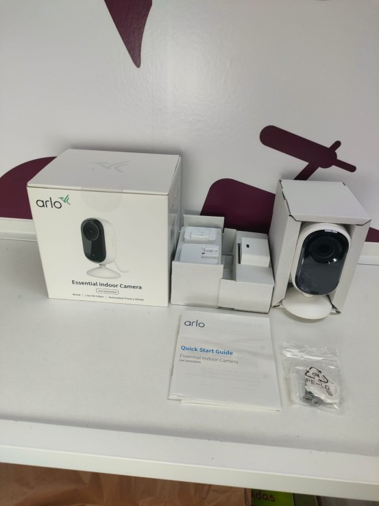 9-9-71374-1-Camara Videovigilancia Camara Arlo Essential Indoor 2generacion Vmc2060
