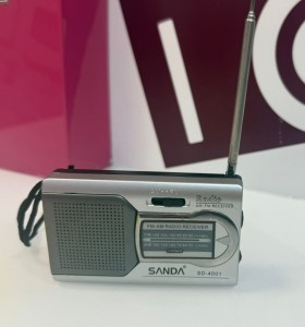 9-9-77900-3-Radio Portátil Sanda Sd-4001 A Baterias  2